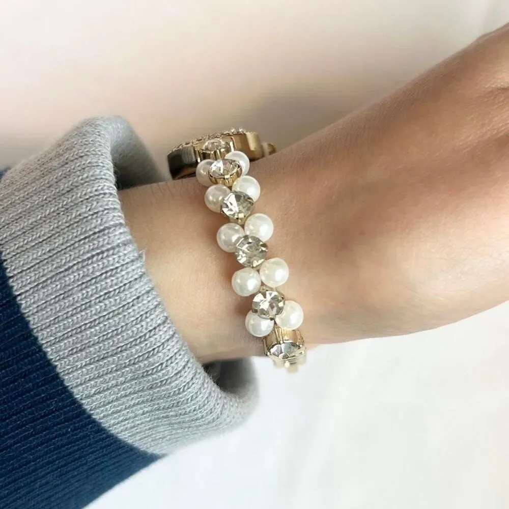 Source Unknown gold tone